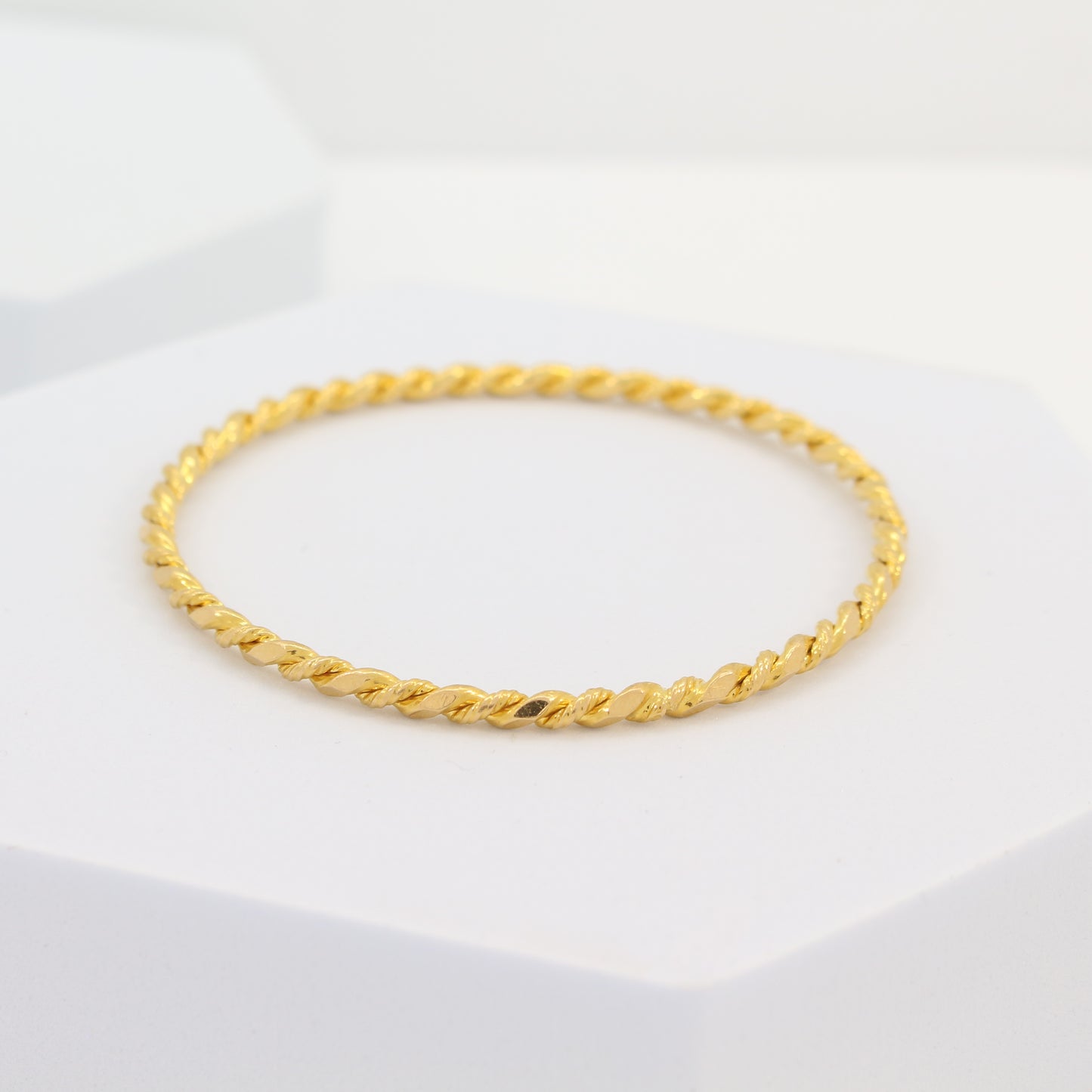 21K Gold Twisted Bnagle