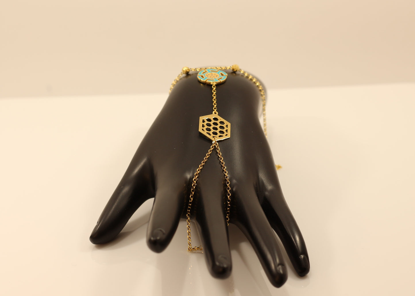 21K Gold Finger Chain Bracelet