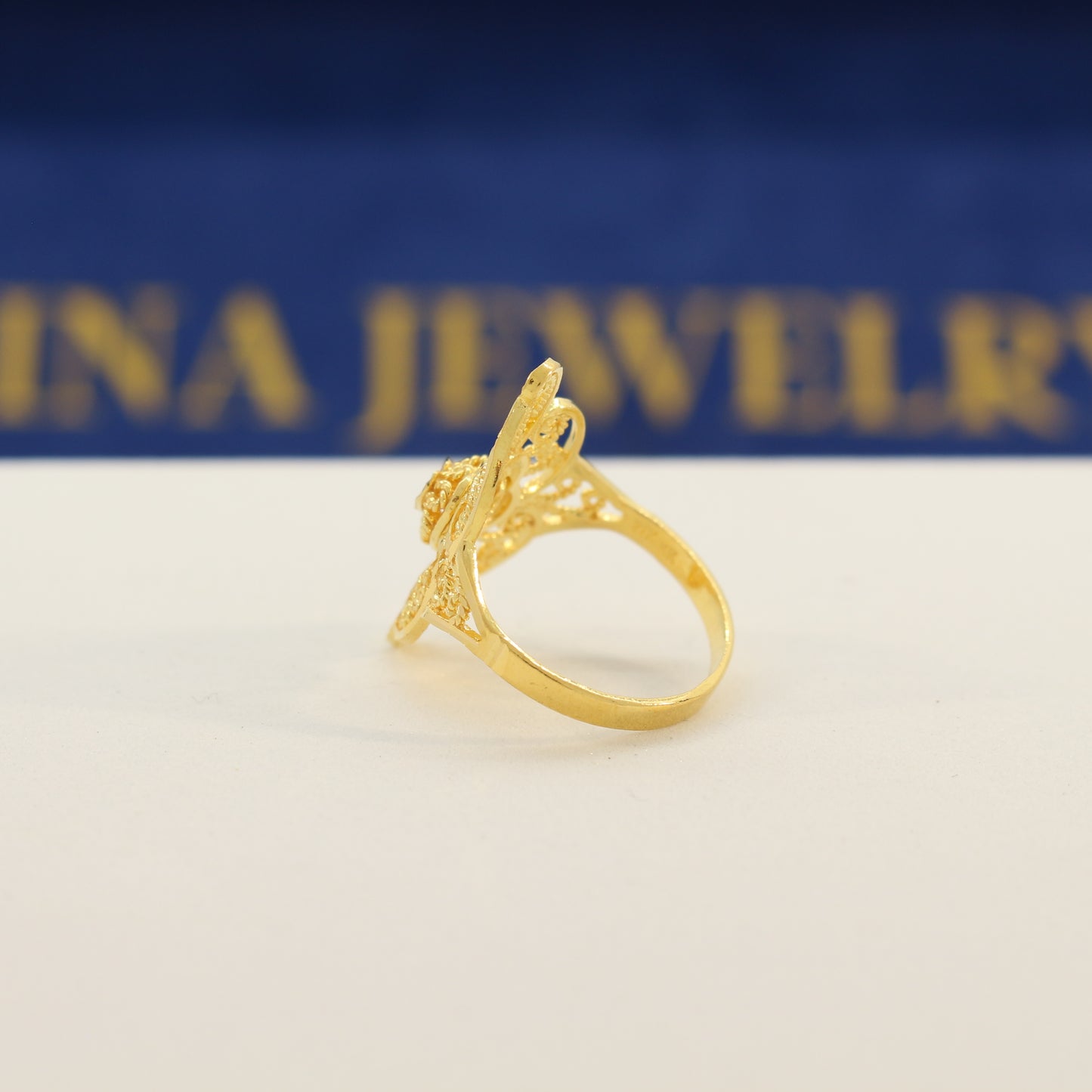 21K Gold Ring (size 5-7)