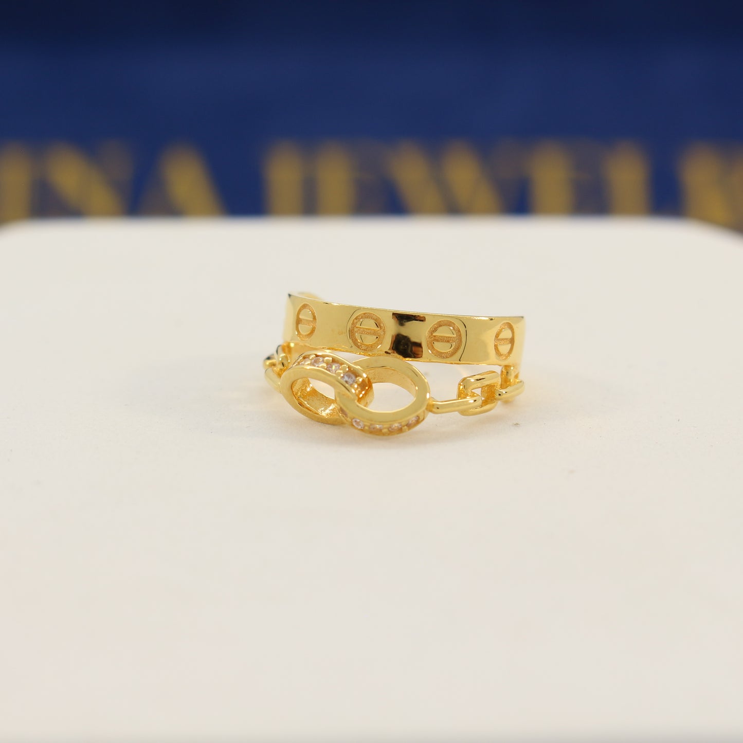 21K Gold Ring (size 6.5)