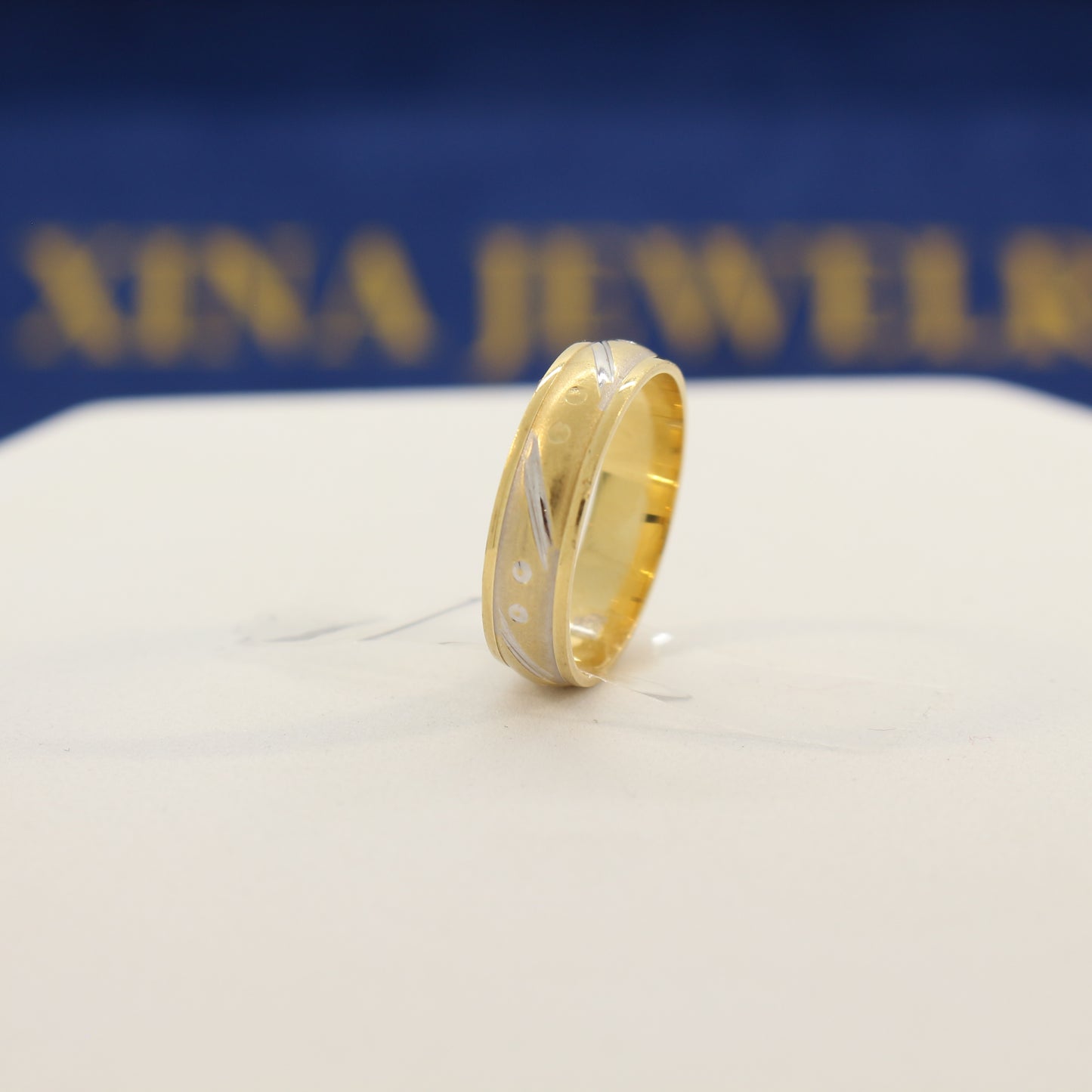 18K Gold Band (size 6.75)