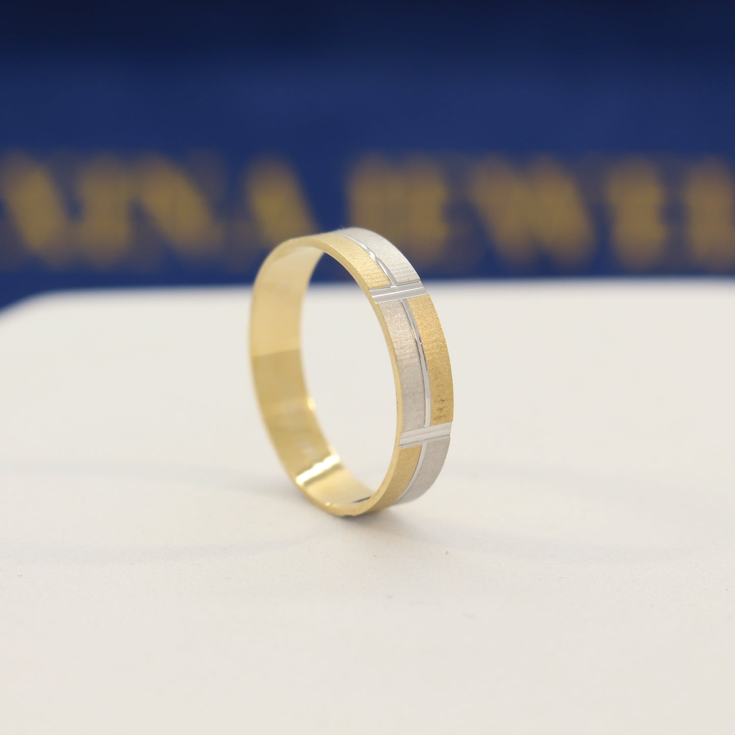 18K Gold Band (size 8.5)