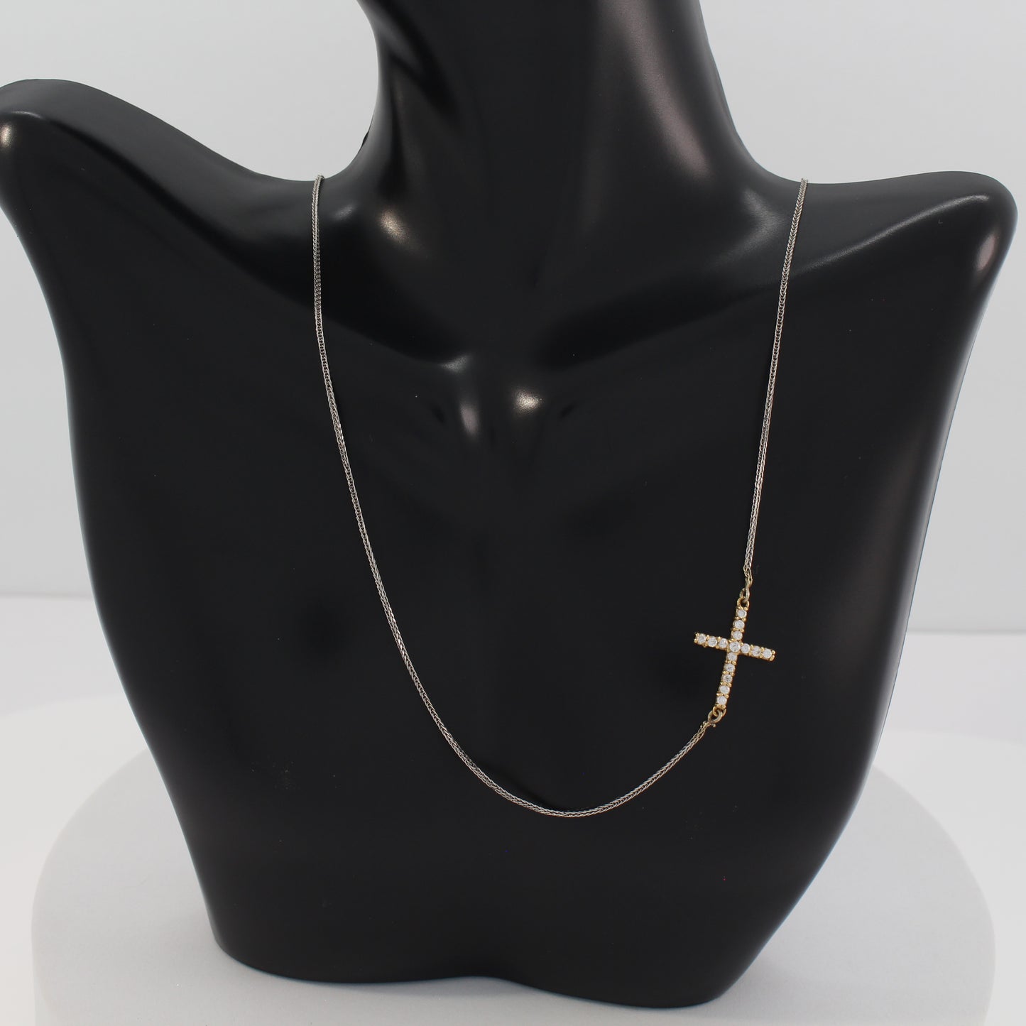 18K White Gold Fancy Cross