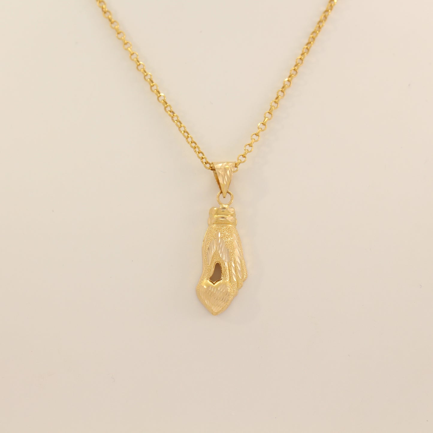 21K Gold Finger Heart Necklace