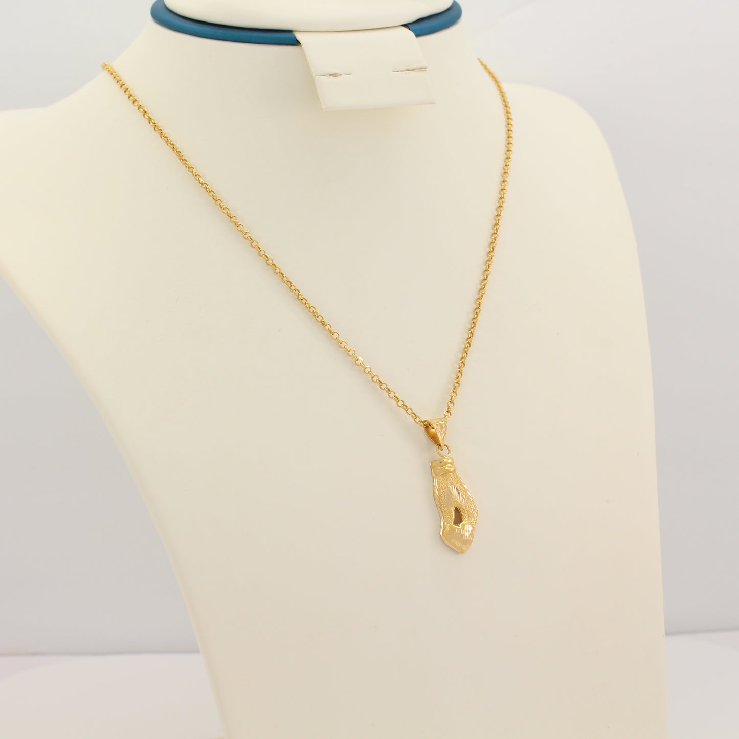 21K Gold Finger Heart Necklace