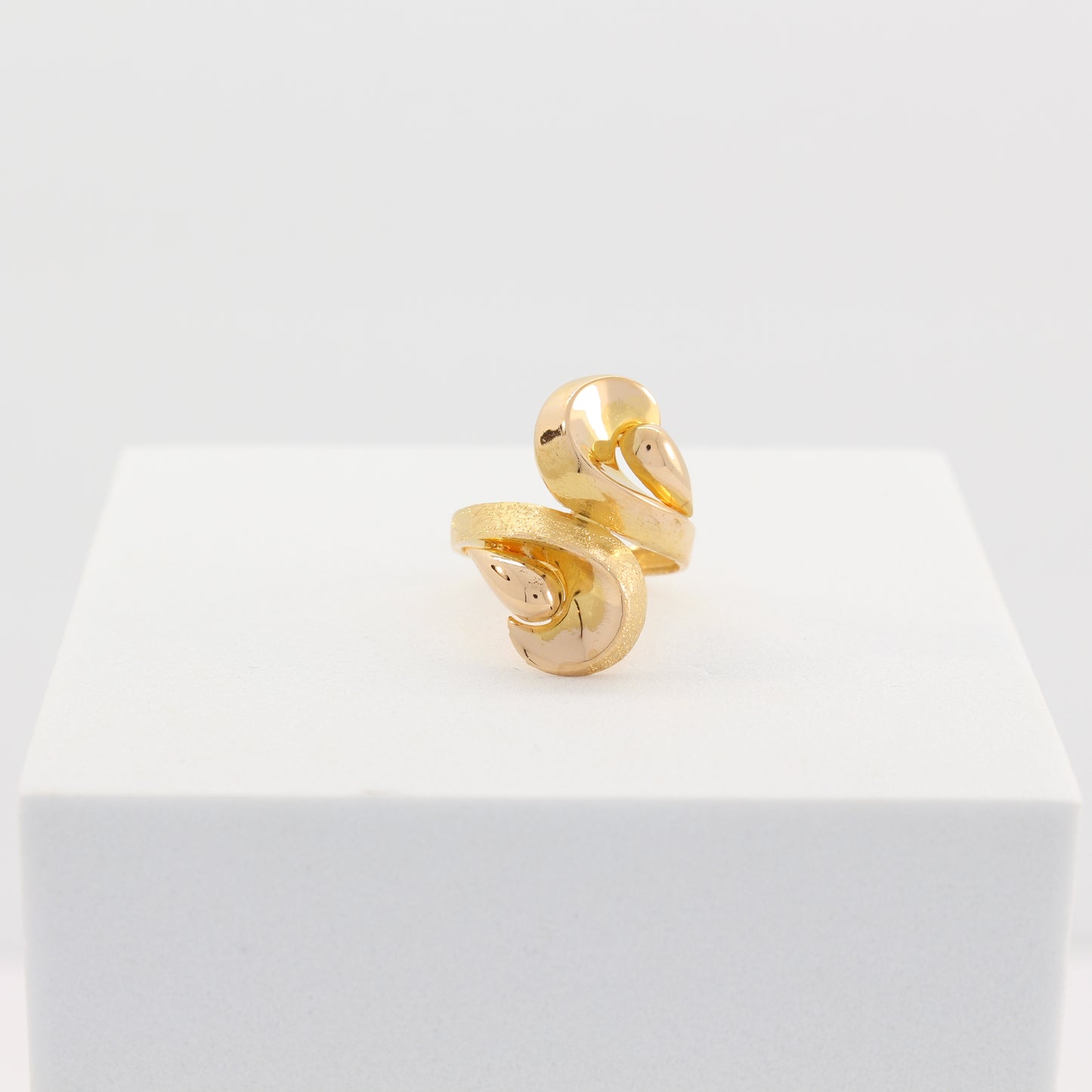 21K Gold Ring (Size 8)