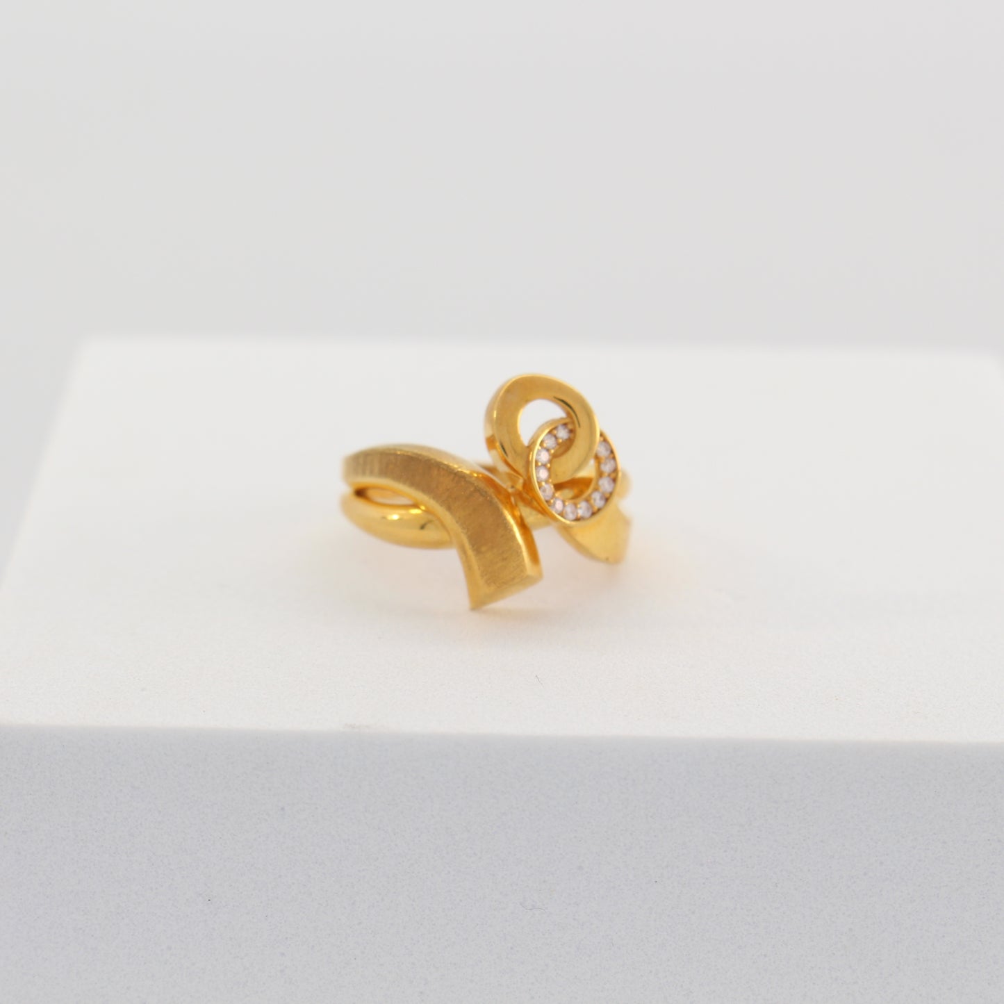 21K Gold Ring (Size 7.5)