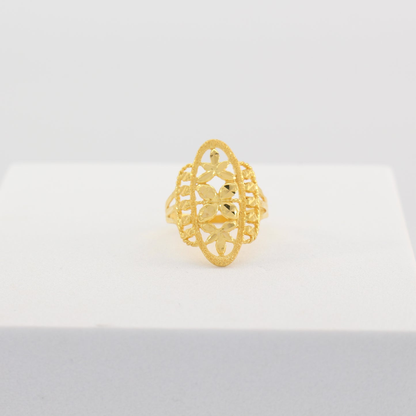 21K Gold Ring (Size 6.75)