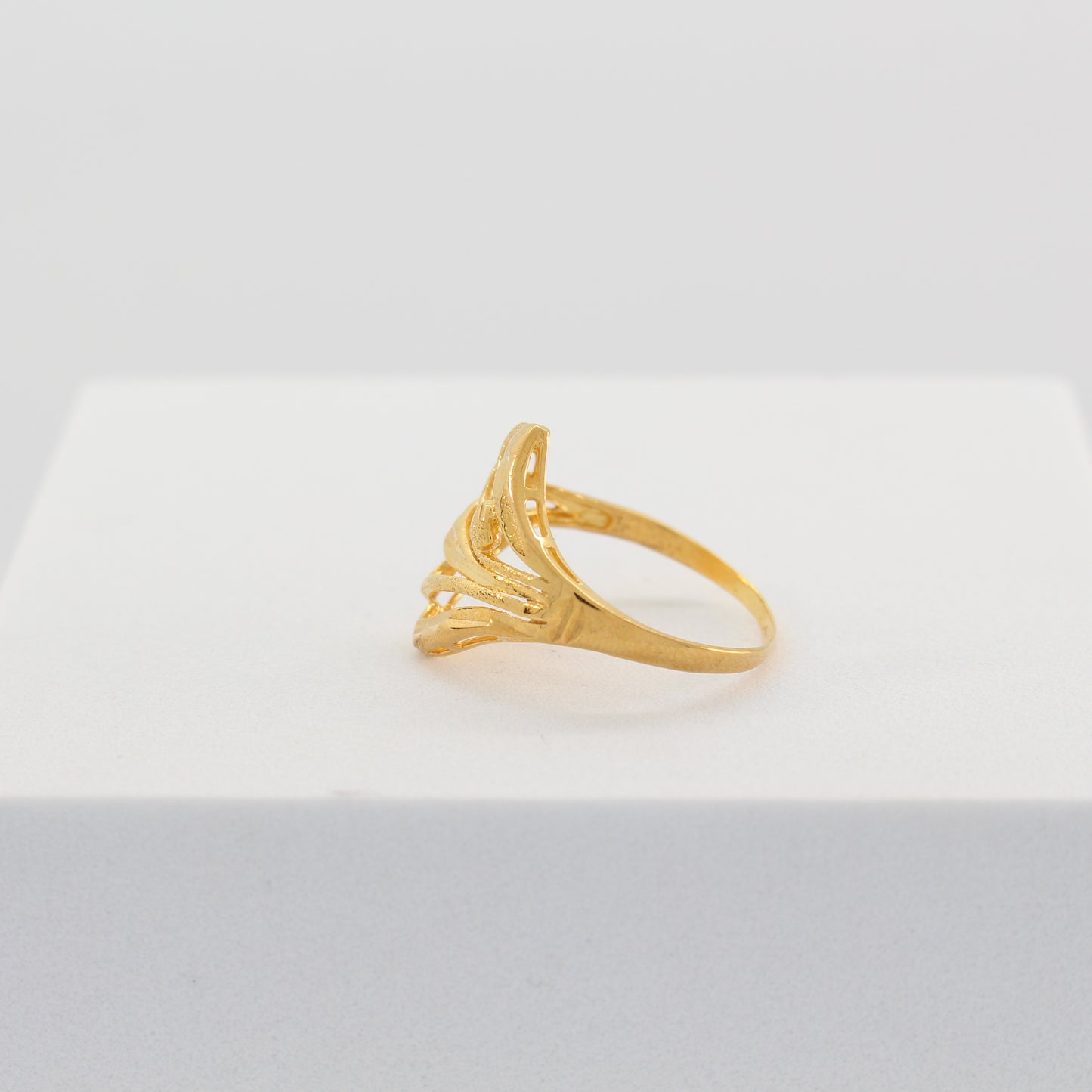 21K Gold Ring (Size 9.5)
