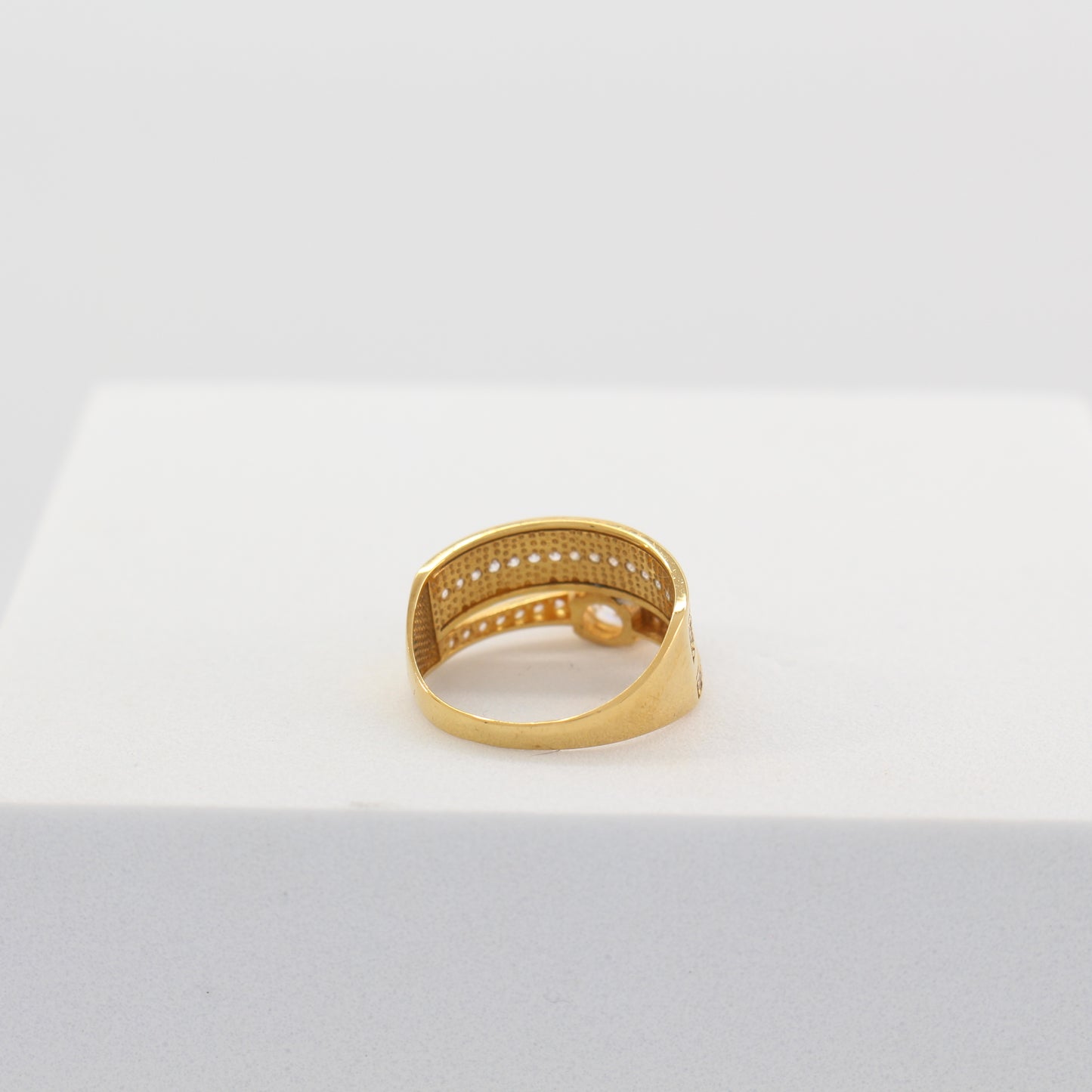 21K Gold Wedding Ring (Size 6.5)